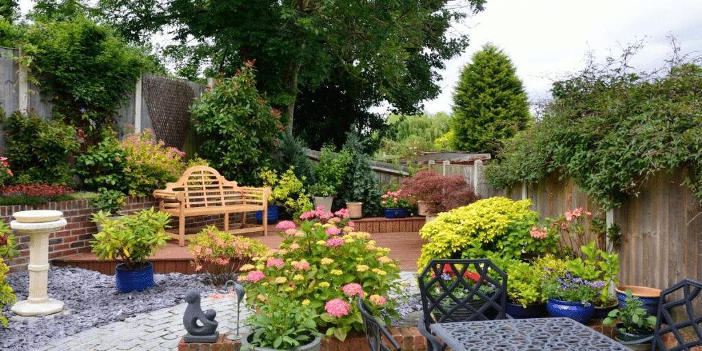 Wie können Sie den Platz in Ihrem kleinen Garten maximieren, um ihn zu einer wahren Oase der Ruhe zu machen?